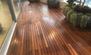 דק מעץ איפאה